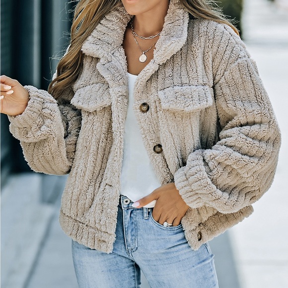 Button-Up Collared Fleece Jacket - Picture 3 of 7